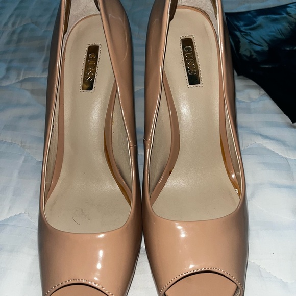 9.5 Guess Women Heels - Tan - Picture 5 of 6